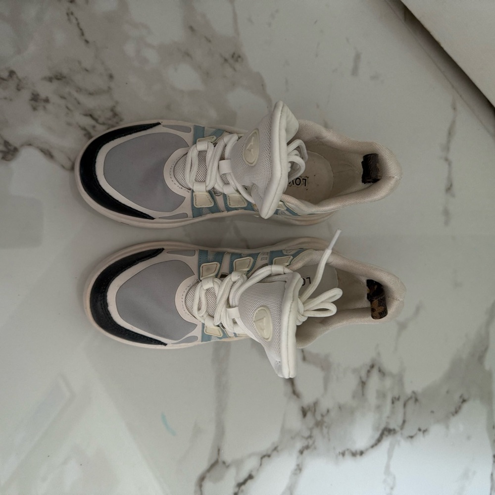 Stylish Women's Athletic Shoes in White and Black